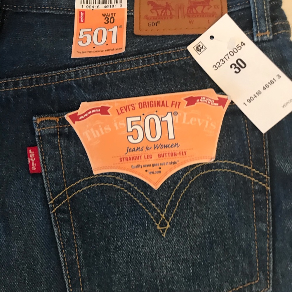Levi 501 Ladies New Shorts - Picture 5 of 9